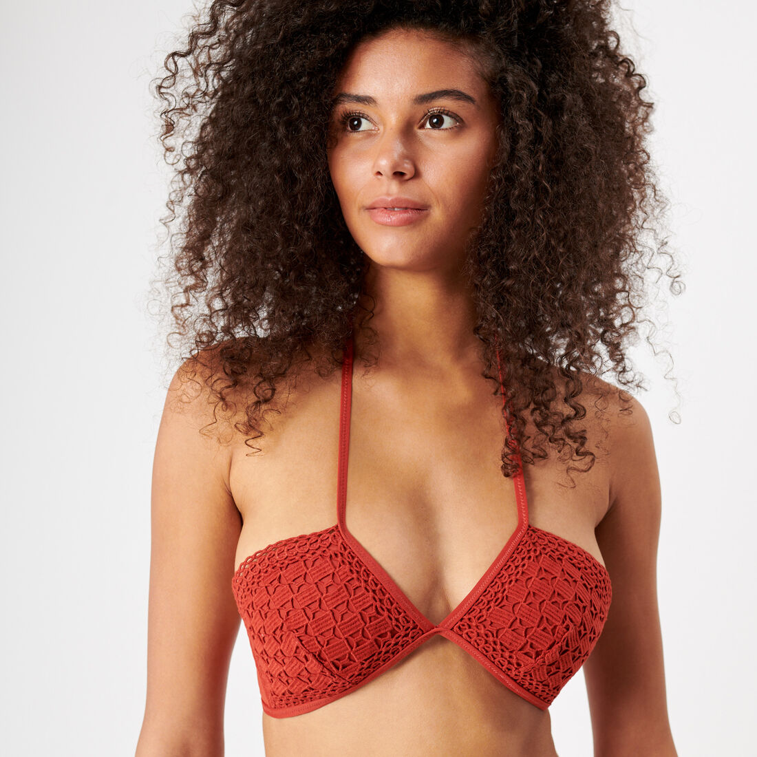 góra bikini typu opaska — kolor czerwień ochry;