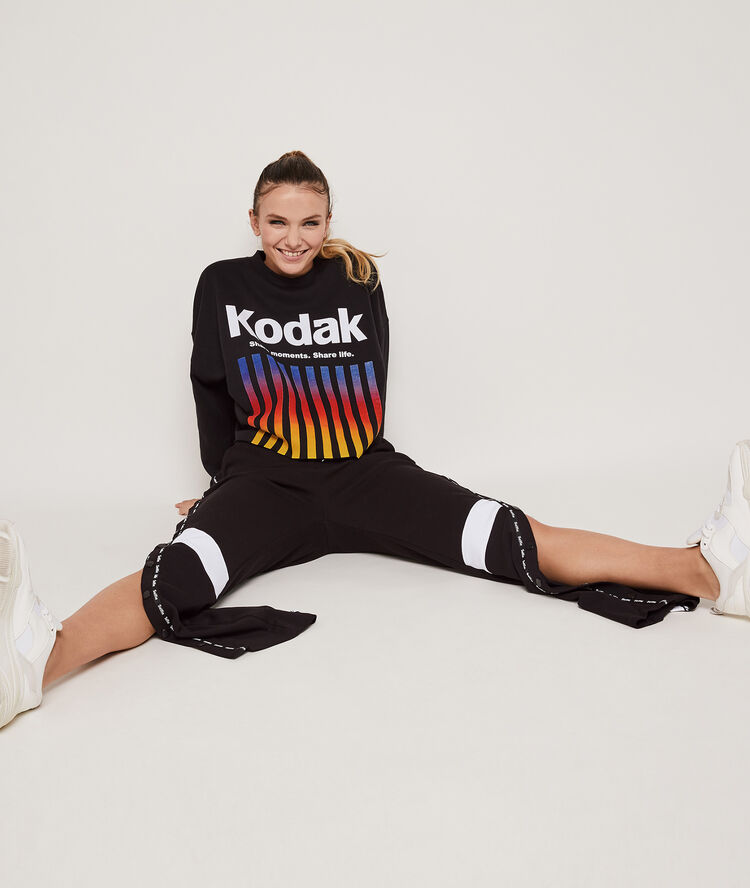 Colorkodiz kodak printed sweatshirt black.