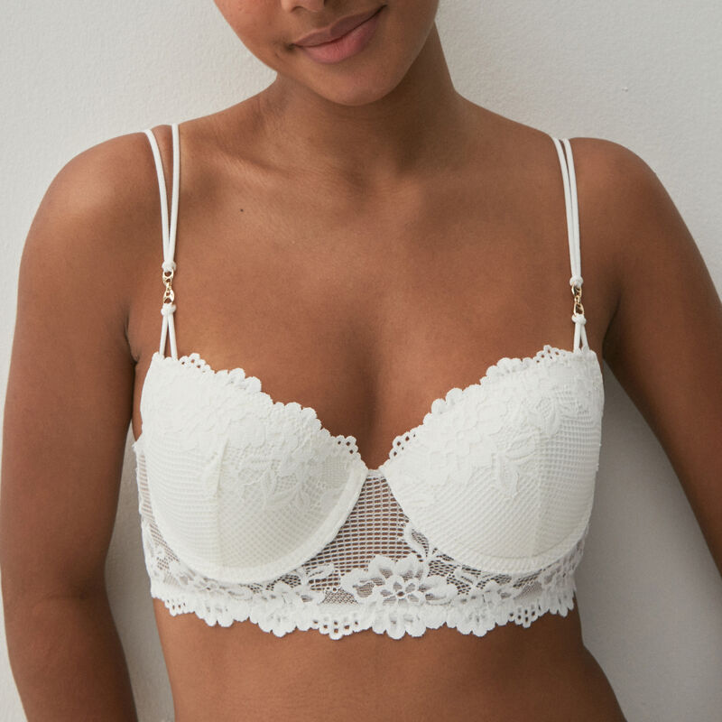 lace bra with floral pattern;