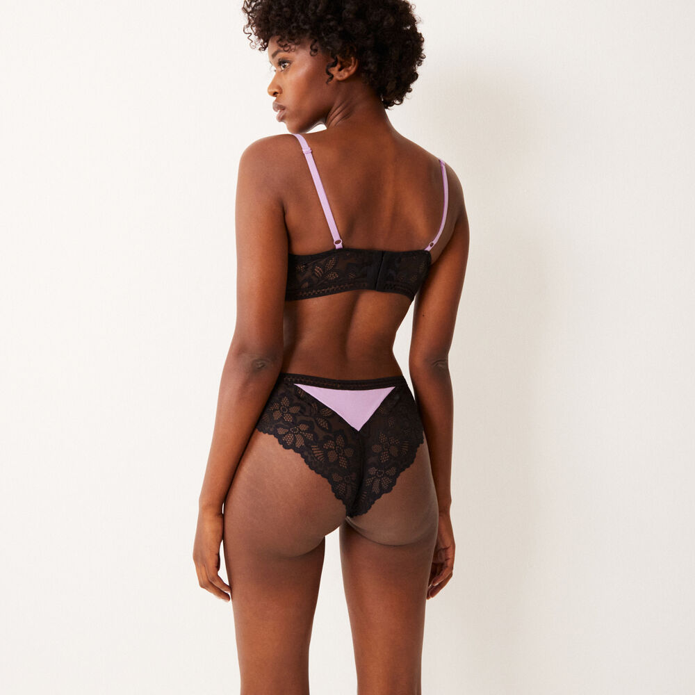 Briefs with lace details - lilac purple.