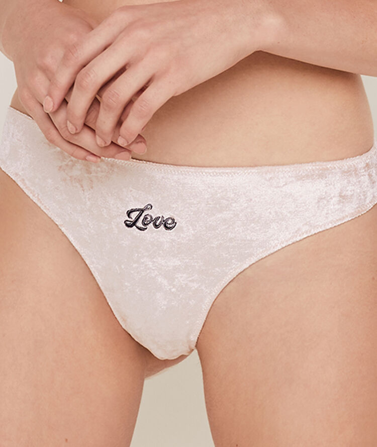 Culotte en velours fluffiz rose poudr&eacute;.