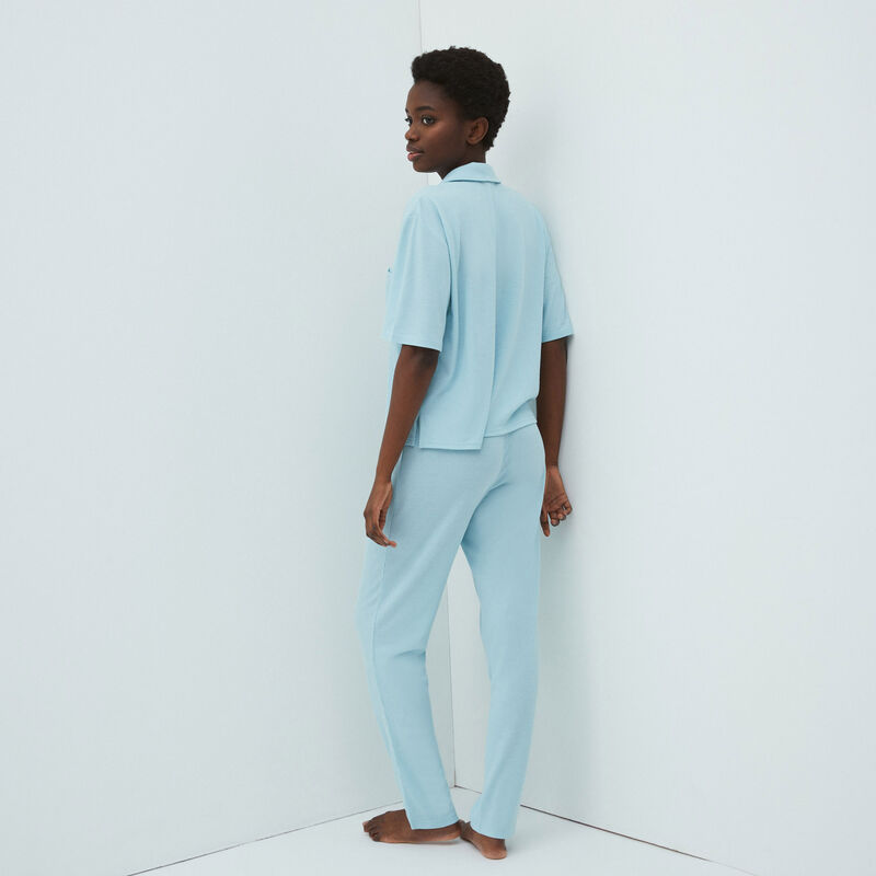 pantalon en matière gaufrée;