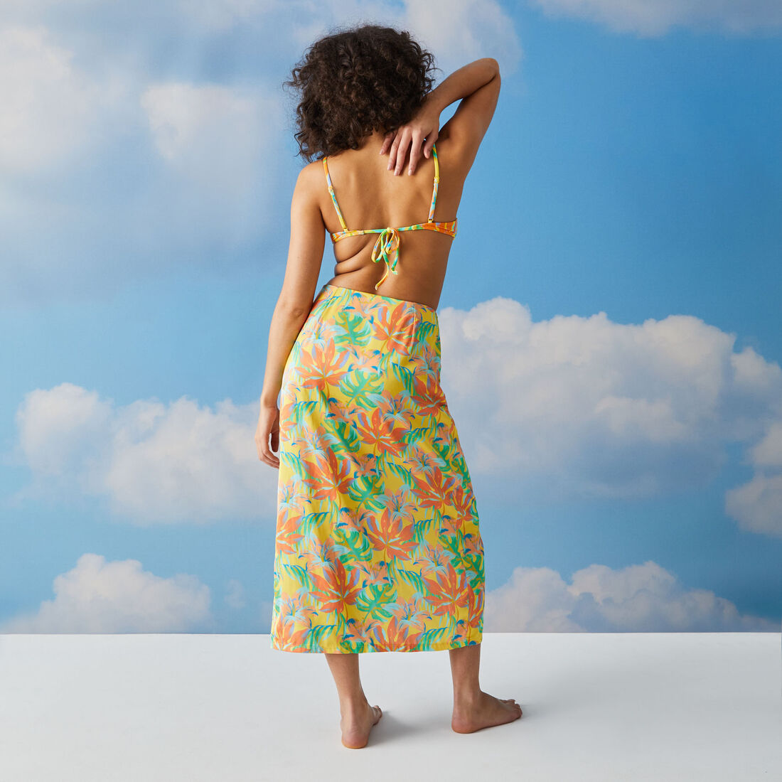 tropical print skirt ;