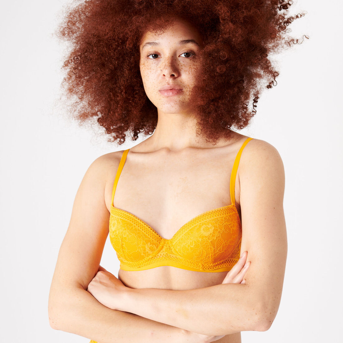 lace push-up bra;