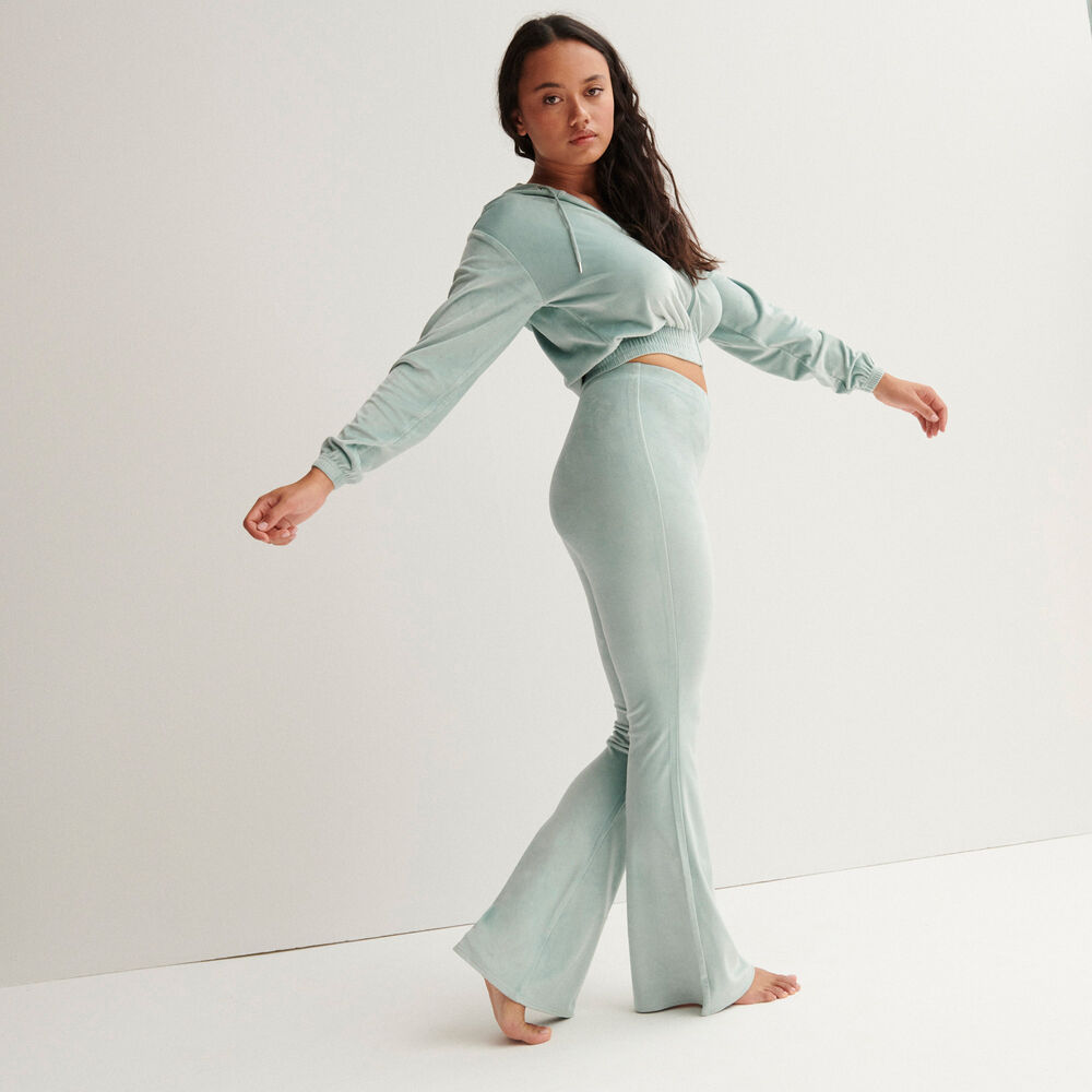 Velvet cropped jacket with an elasticated waist - pale green green.