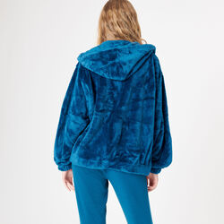 zipped fleece jacket;