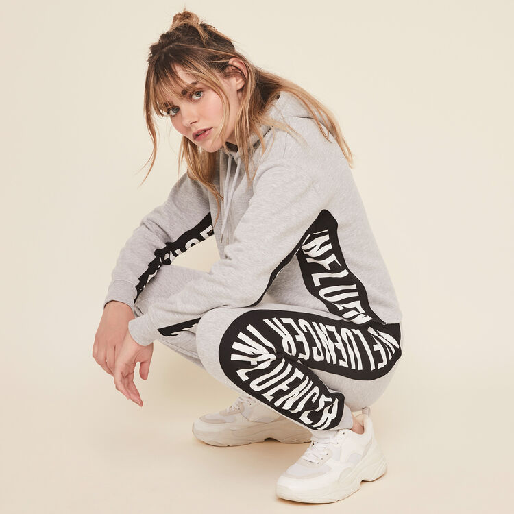 Hellovibiz sweatshirt with hood and bands on the side Hellovibiz sweatshirt with hood and bands on the side;