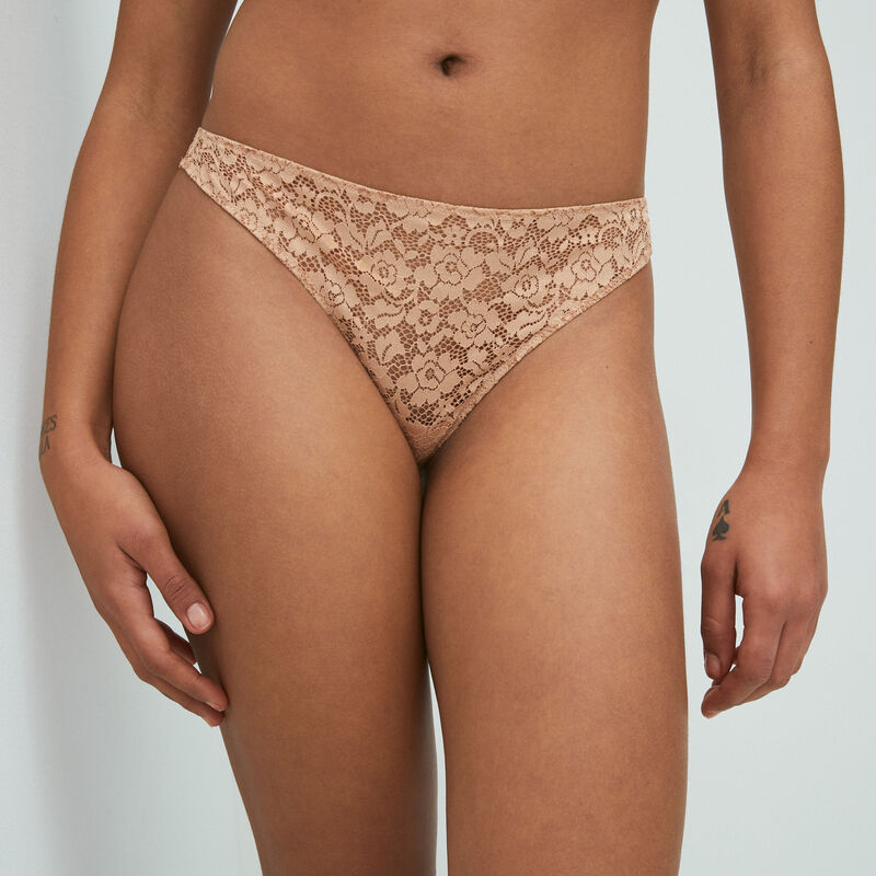 floral lace thong - nude;