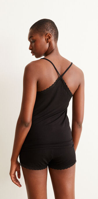 Vitamiz black top black.