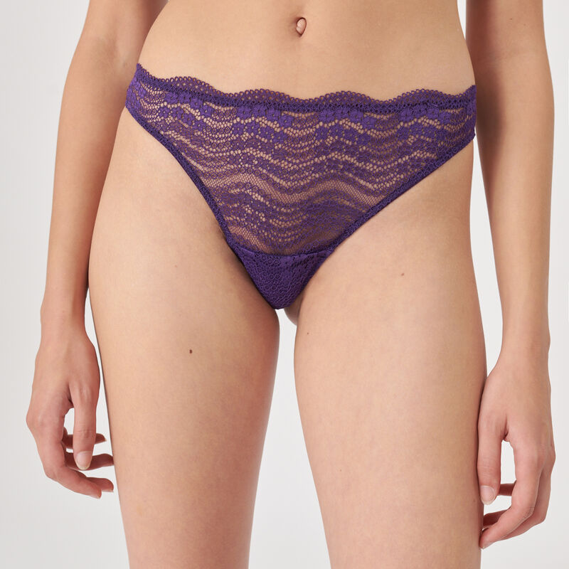 floral lace thong;