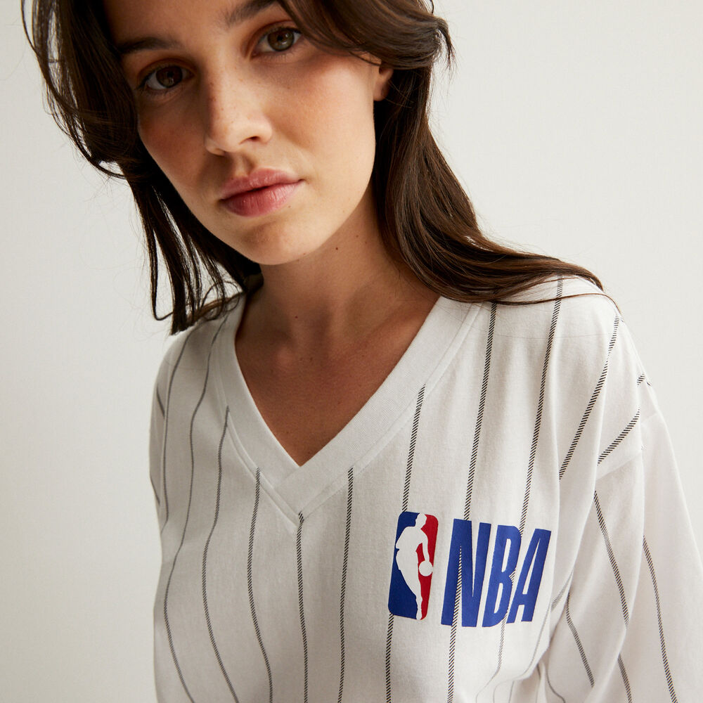 Nba team v-neck tunic - white white.