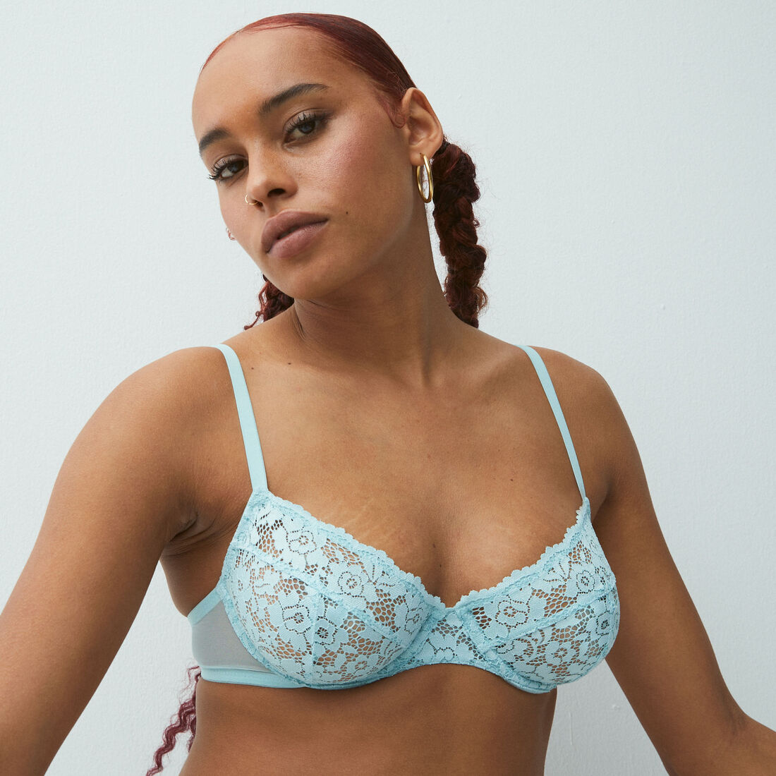 balconette bra with floral lace;