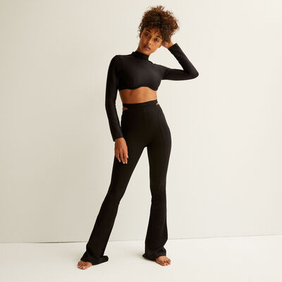 poupie x undiz long-sleeved bralette with nigh neck and zip at the back - black;