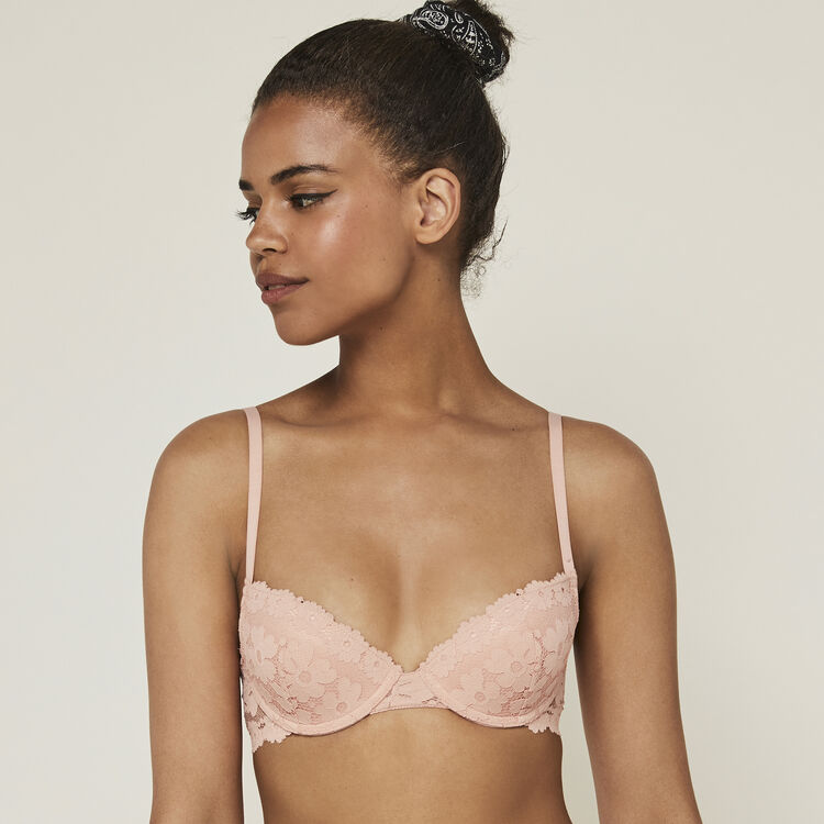 Coloramadiz camo detail figure-enhancing lace bra powder pink.