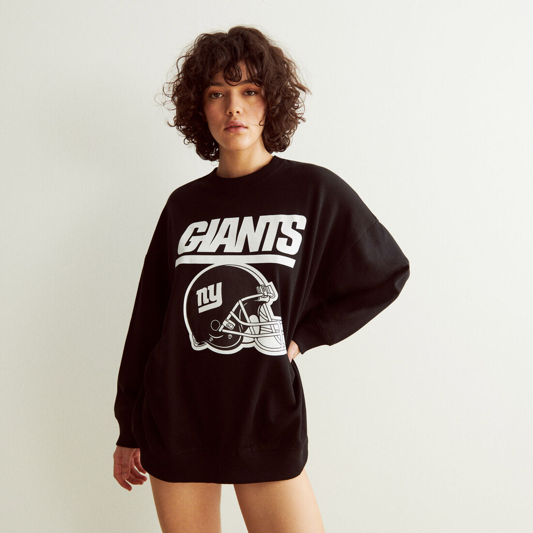 oversized sweatshirt with nfl giants print - black;