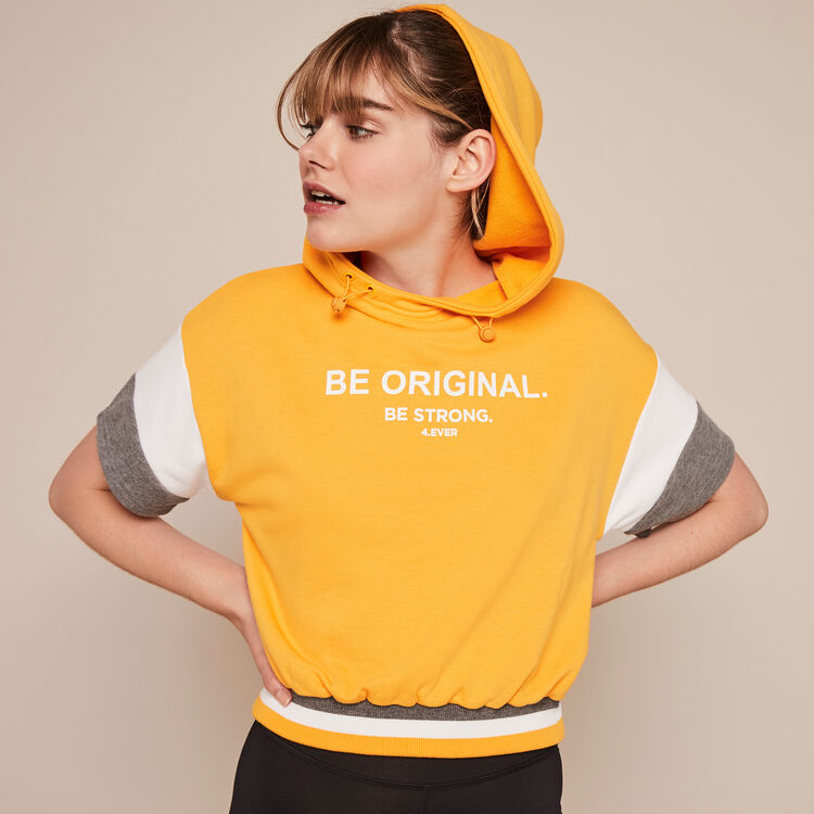 Sportowa bluza z napisem basicsportiz ochra.