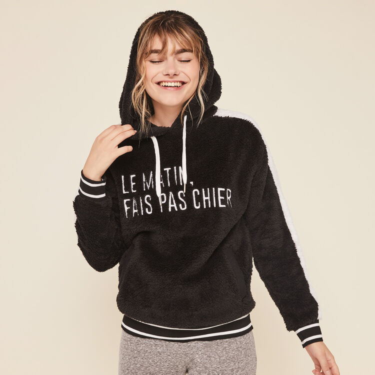 Fleece-Sweater mit Kapuze und Aufschrift matichieusiz Fleece-Sweater mit Kapuze und Aufschrift matichieusiz;