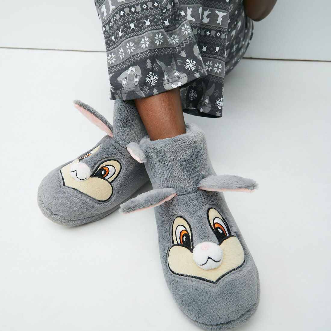 thumper fleece slippers;