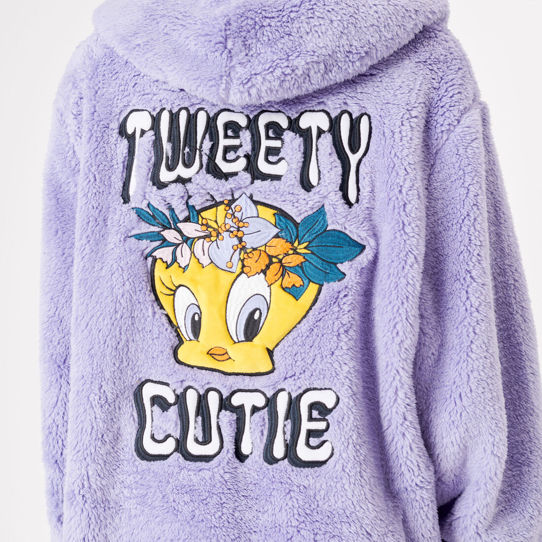 Tweety Pie print bathrobe;