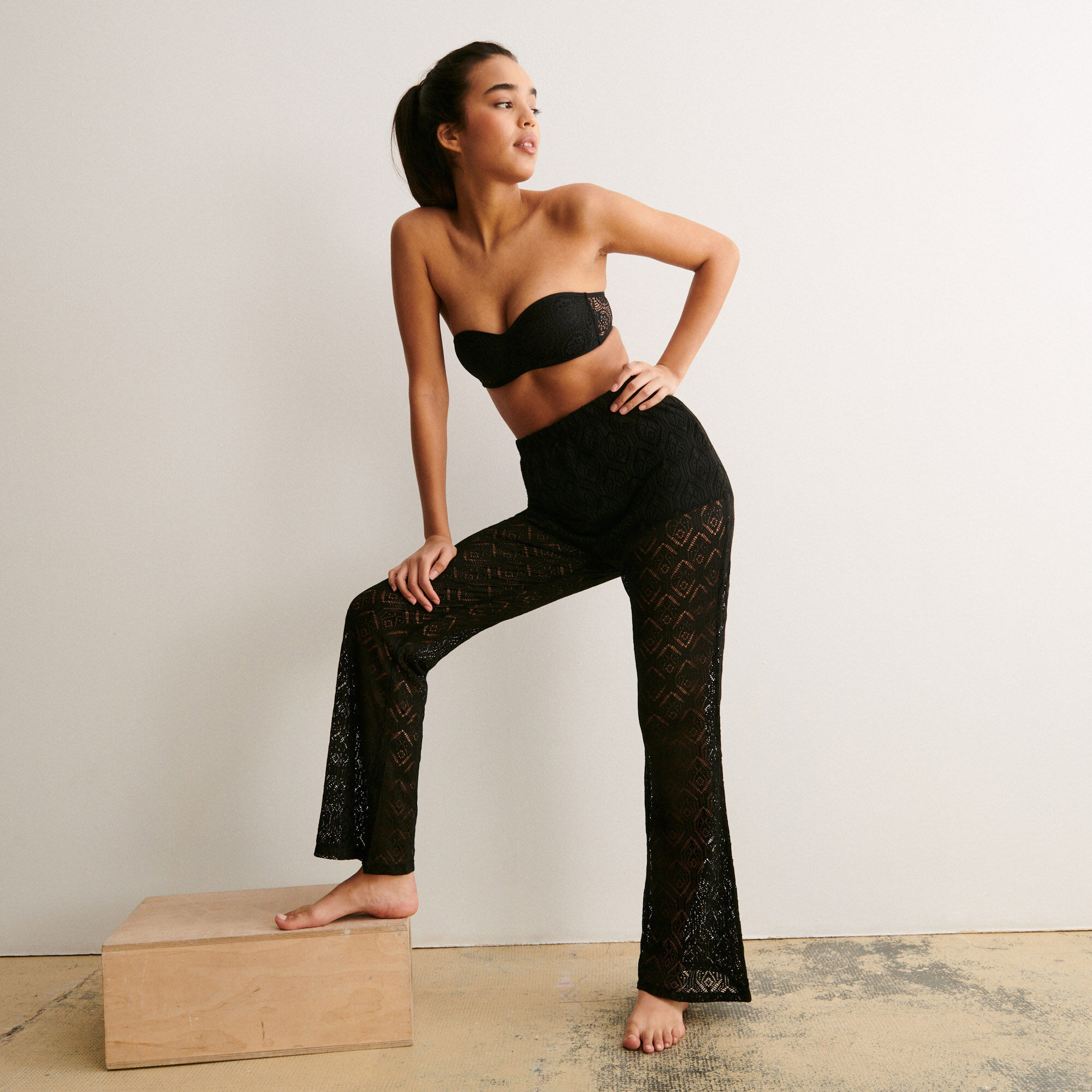 see-through lace trousers - black 