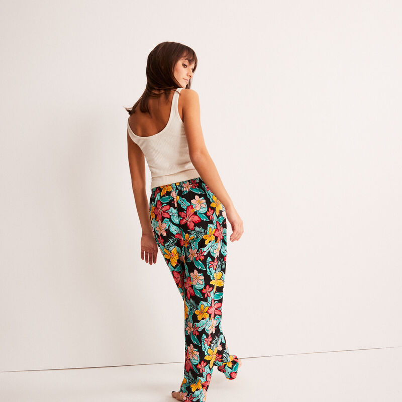 Flowing trousers with floral motifs - black Flowing trousers with floral motifs - black;