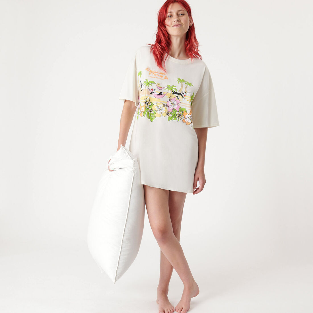 Looney Tunes long t-shirt;