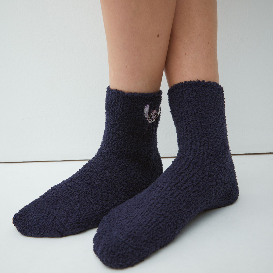 fluffy stitch print socks;