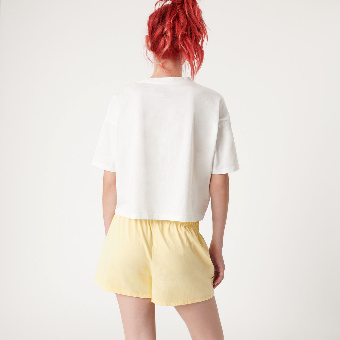 Shorts with Simba print;