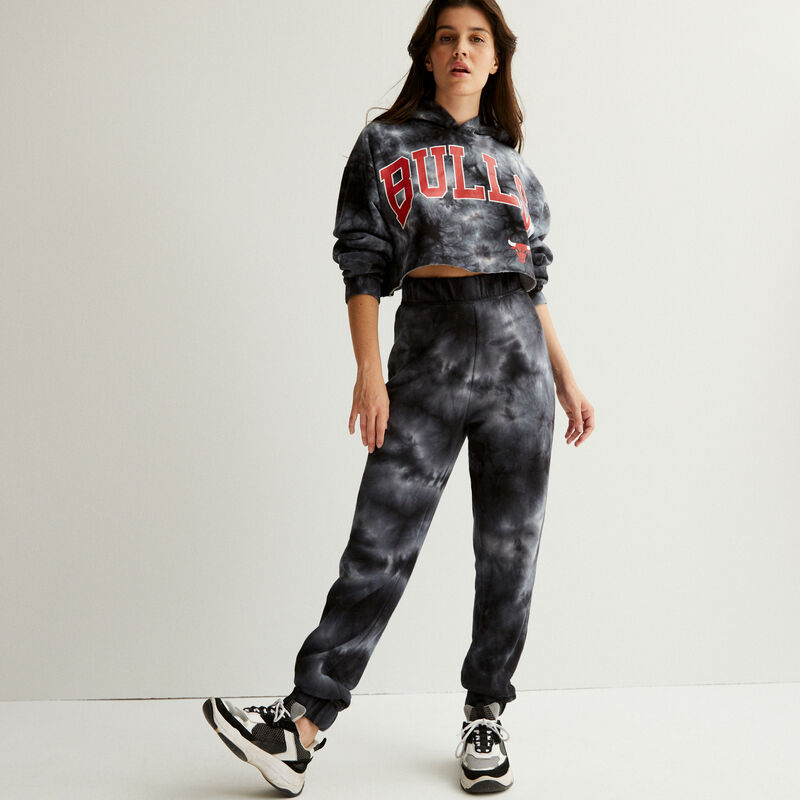 Chicago Bulls smoke cropped sweatshirt - black Chicago Bulls smoke cropped sweatshirt - black;