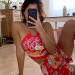 Backless satin top with tropical flowers patterns - red