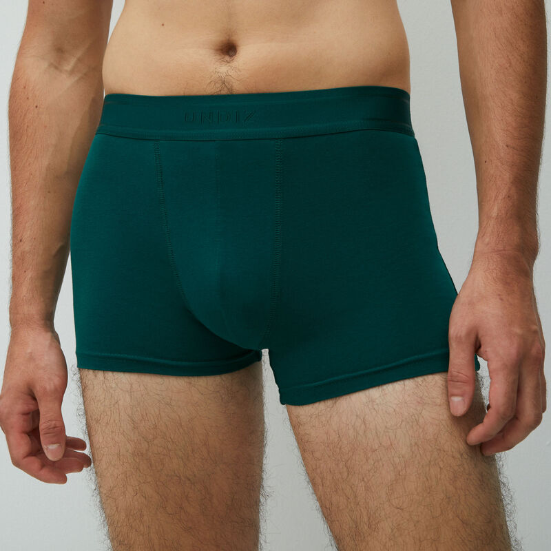 boxer shorts with a "tu as déjà le plus beau des paquets" slogan;