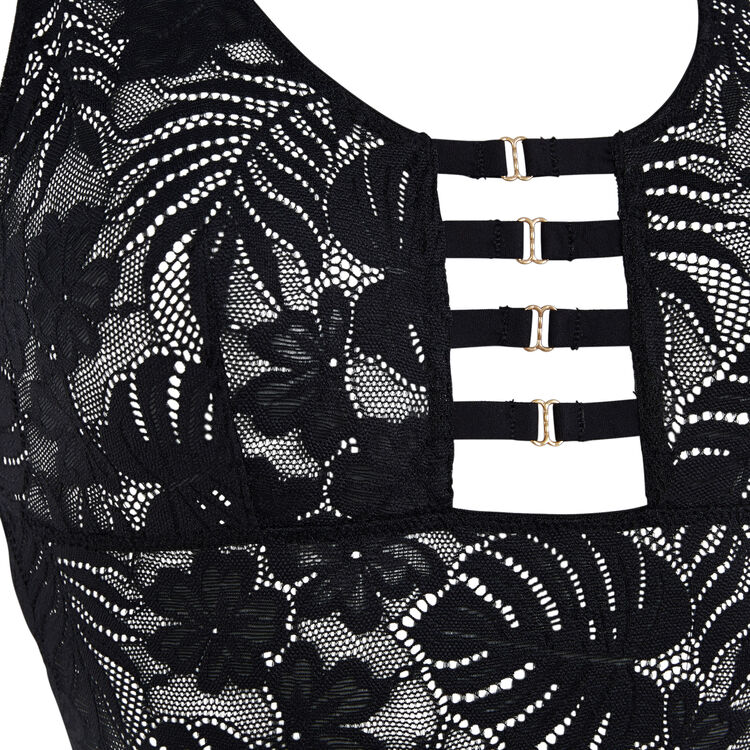 Urbaniz black body black.