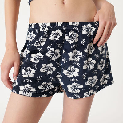 Hawaiian velour shorts with Stitch print;