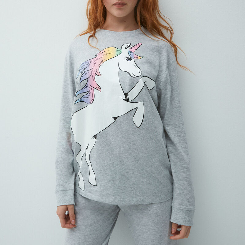 unicorn print t-shirt and bottoms pyjama set;