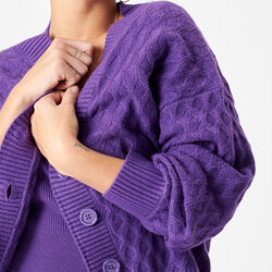 knitted cardigan;