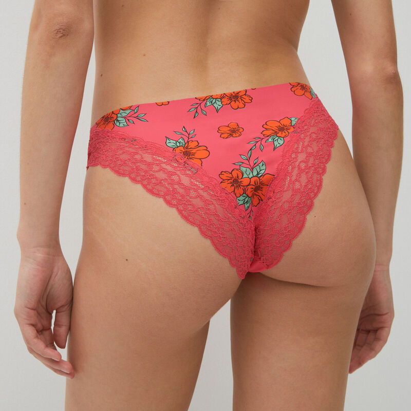 culotte en micro et dentelle;