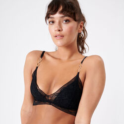 underwired triangle bra with fine lace and jewellery