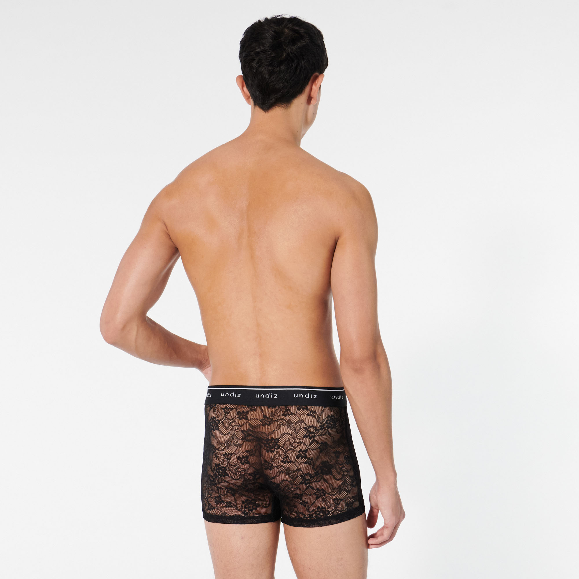 Boxer homme en dentelle sale