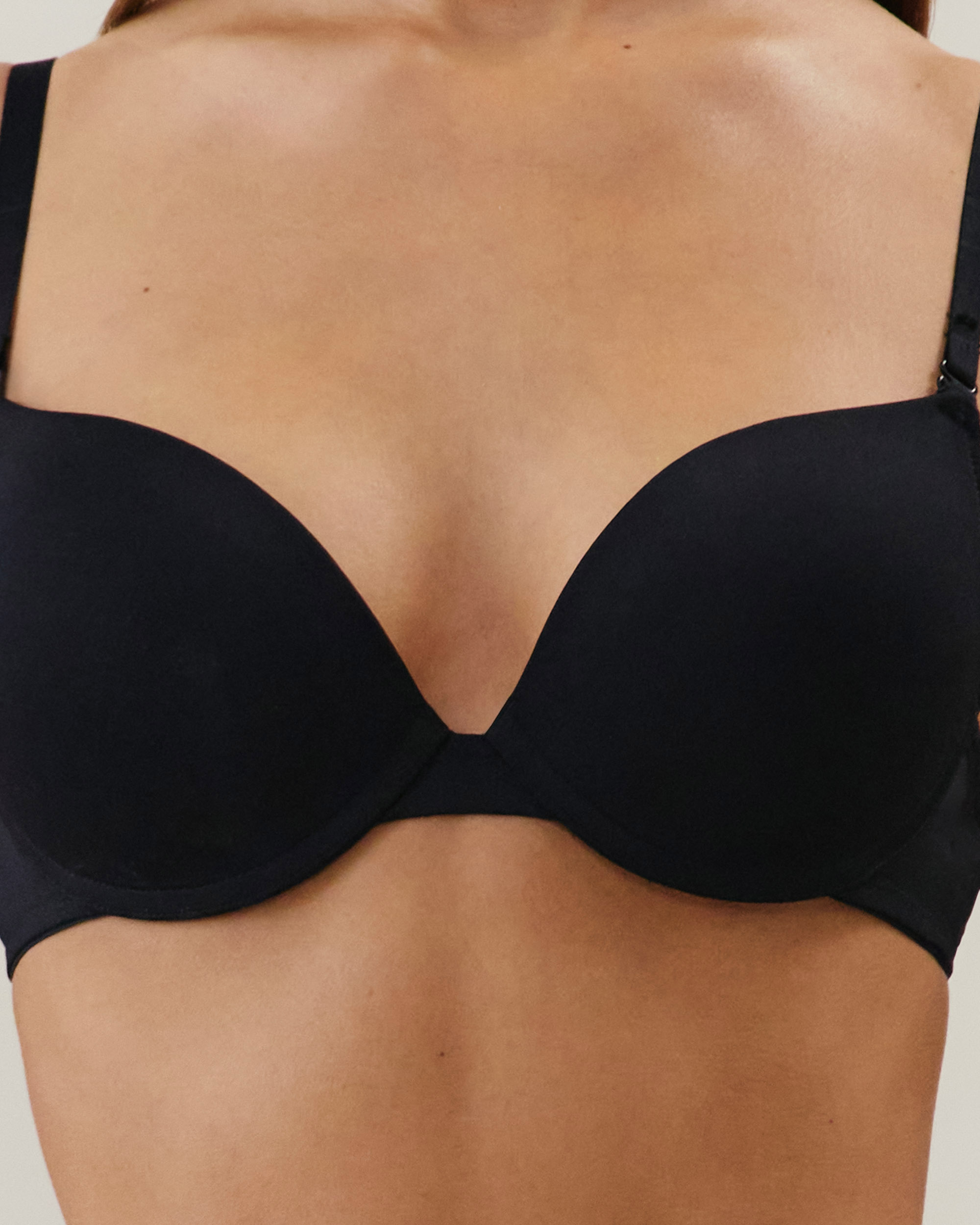 Push-up bra in microfiber - black - Undiz, image size:2000x2500